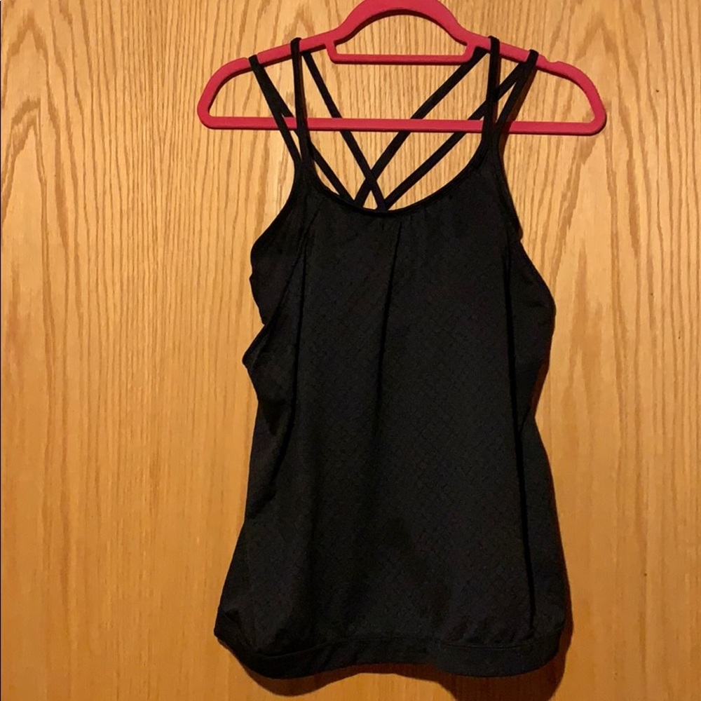 4/$20 Athleta workout top